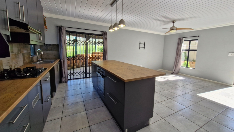 To Let 3 Bedroom Property for Rent in Glen Lilly Western Cape